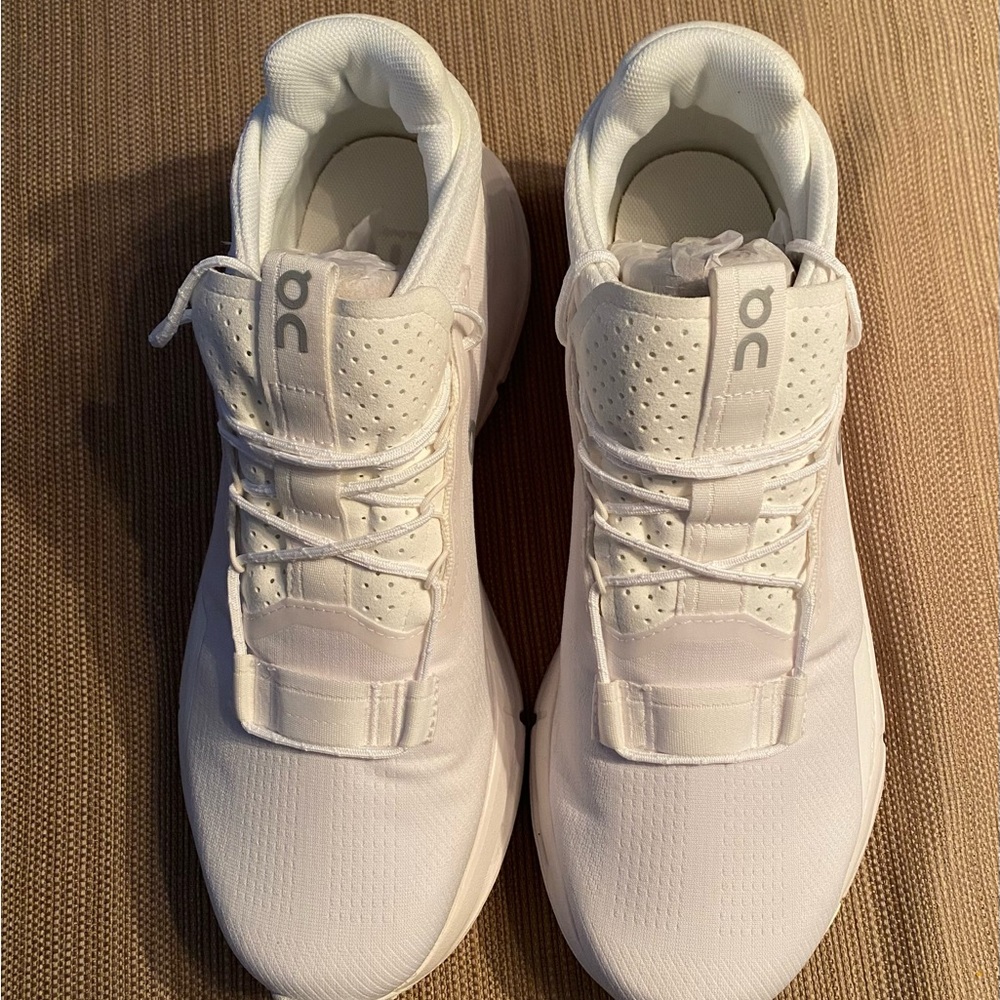 On Cloud Men’s Sneakers